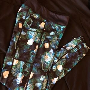 Mermaid Skull Squat Proof Leggings